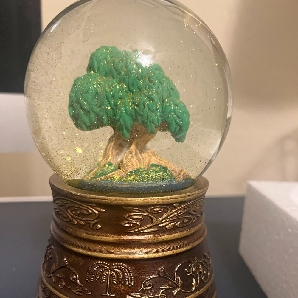 Taylor Swift Willow Snowglobe